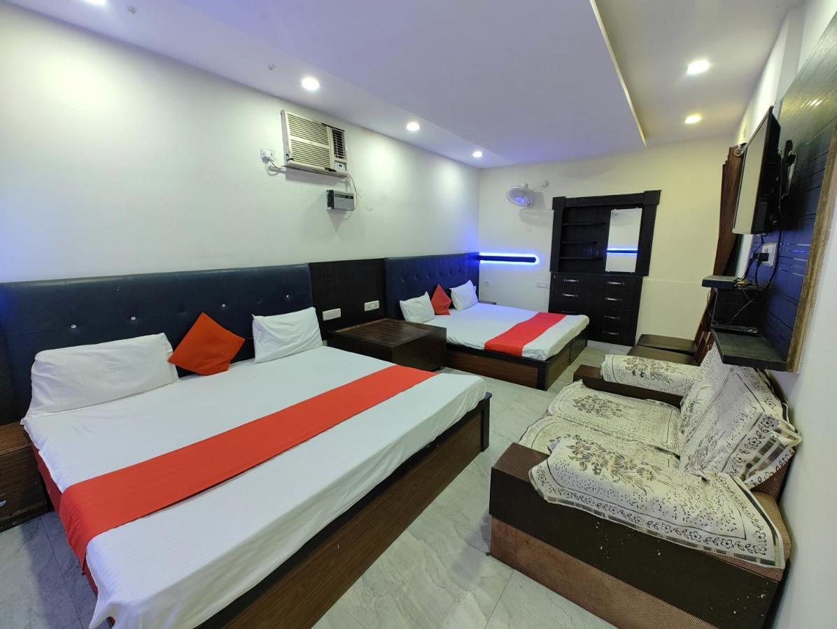 Baba - Near Charbagh Railway Station Hotel Lucknow